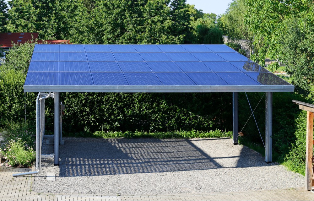 Panneaux solaires pour camping-car : Fonctionnement, Installation & Prix
